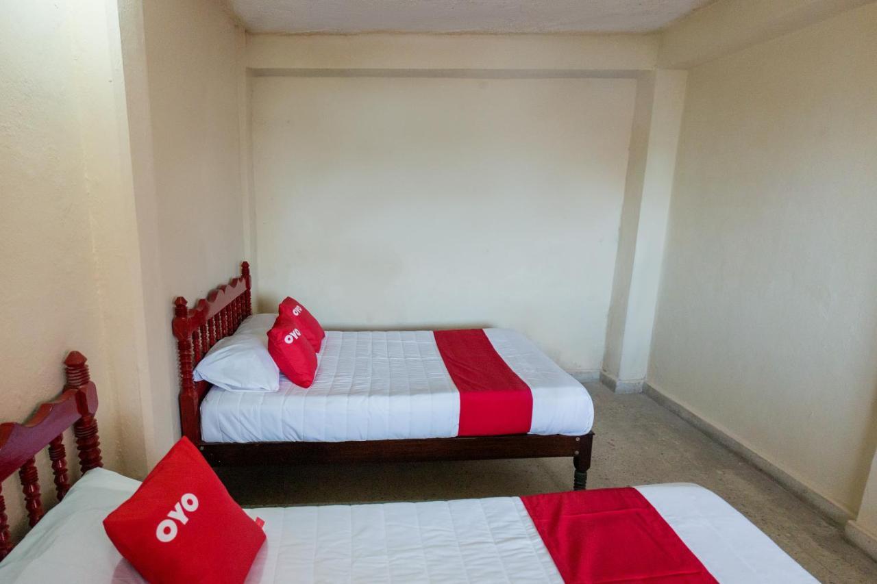 Oyo Hotel Rubi 지와타네호 외부 사진